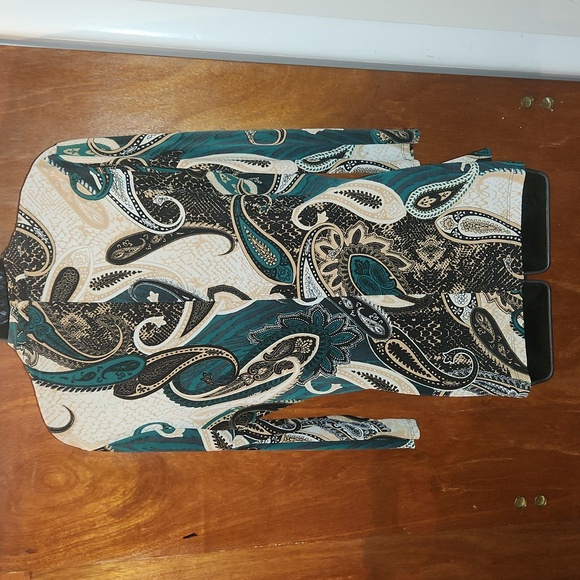 New York and Company printed top - Picture 2 of 5